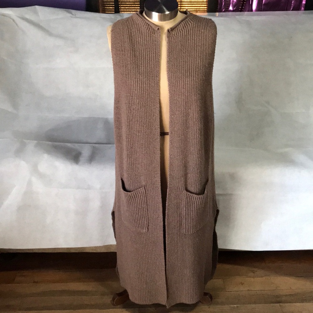 Diva sweater. 238G